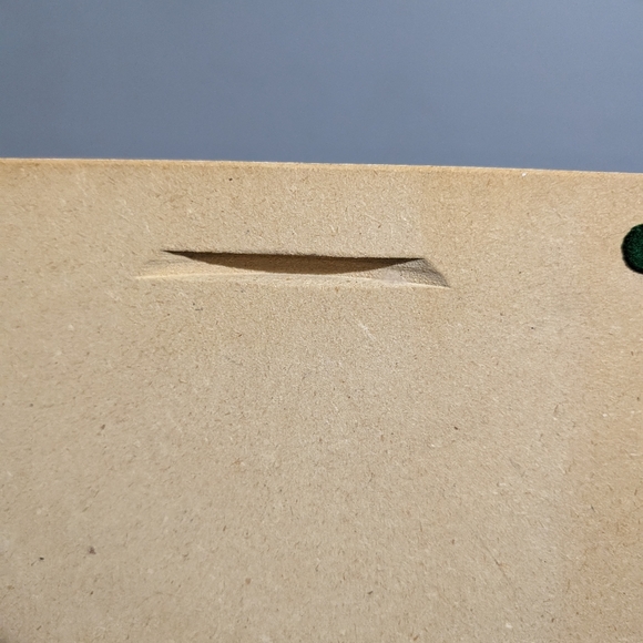 Jan Handcrafts Victoria BC Eagle wall plaque - Picture 5 of 10